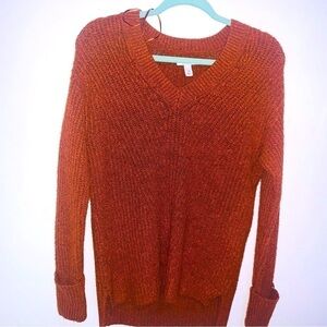 Nine West v-neck sweater size M